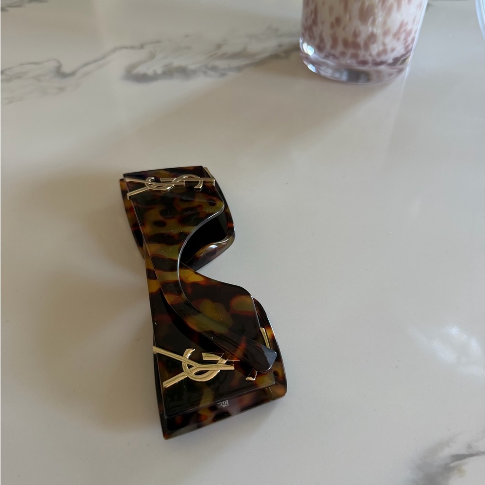 Chunky Tortoiseshell Square Sunglasses - image 6